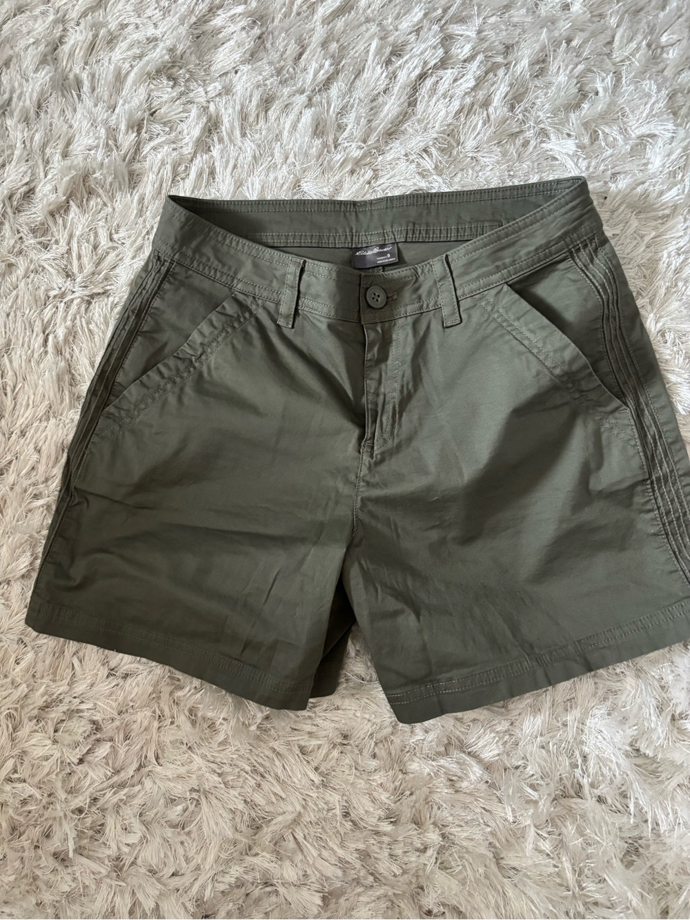 NWOT Eddie Bauer Women's Olive Green Casual Shorts Stretch 8